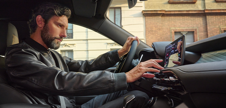 Alfa Romeo Tonale - Service Client - Client Alfa Romeo