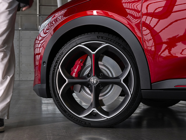 Alfa Romeo Junior - Junior Elettrica 2024 Technologie - Freinage