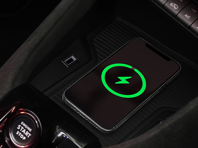 Alfa Romeo Junior - Interieur Junior Ibrida 2024 - Hub pour Smartphone