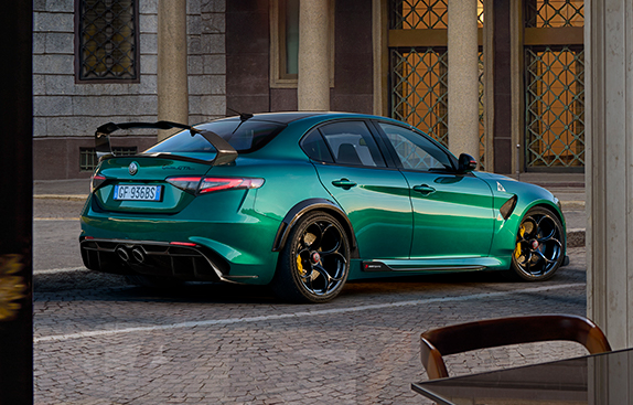 Design and style of luxury sports cars – Alfa Romeo