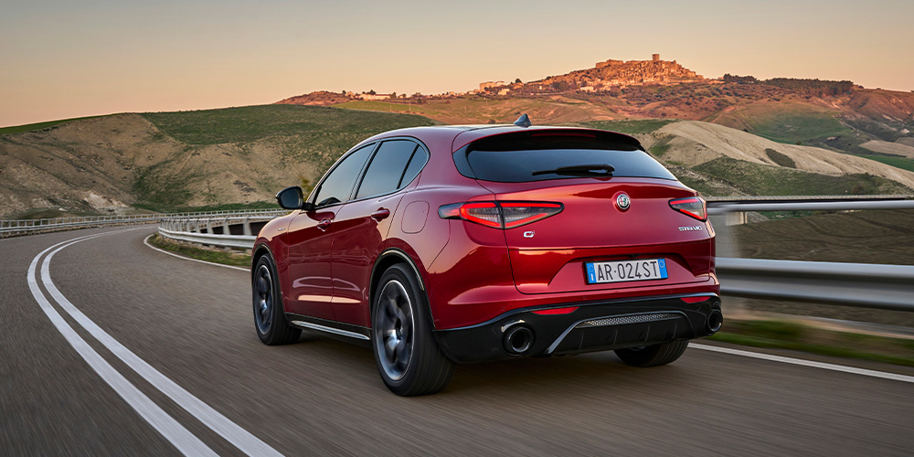 Alfa Romeo Stelvio petrol 280 HP